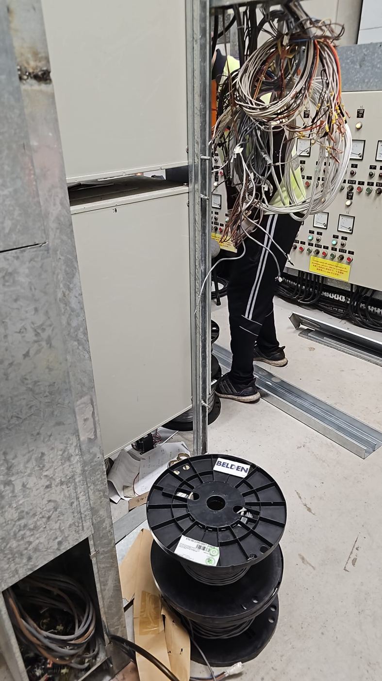 電線佈線